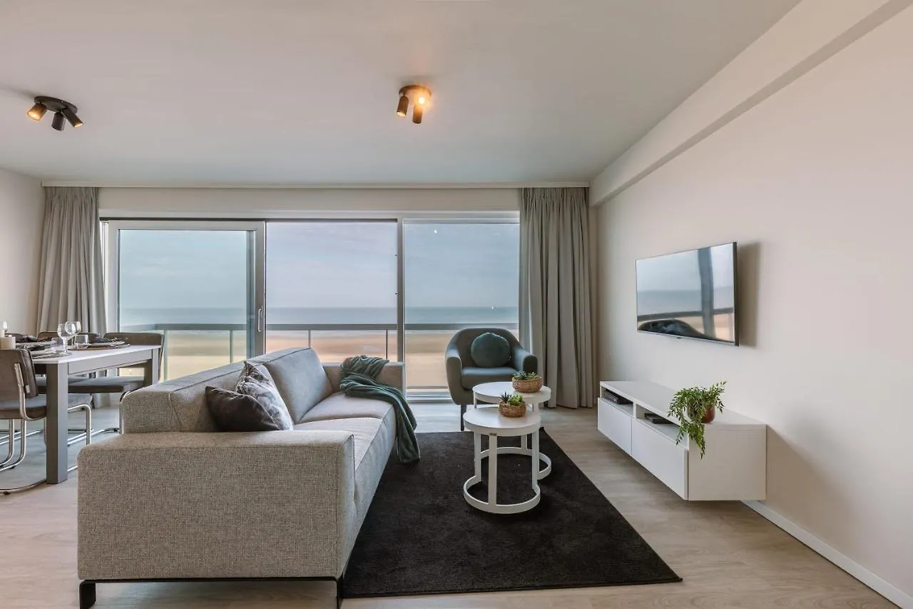 Beautiful Apartment With Sea View On Top Location contacts